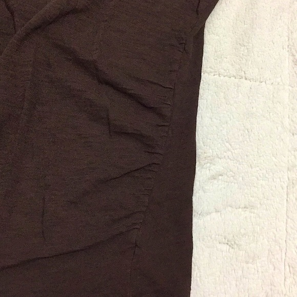 Maternity Brown Old Navy Tee - Picture 3 of 4